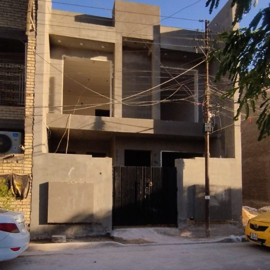 من أعمال عبدالوهاب حسين
